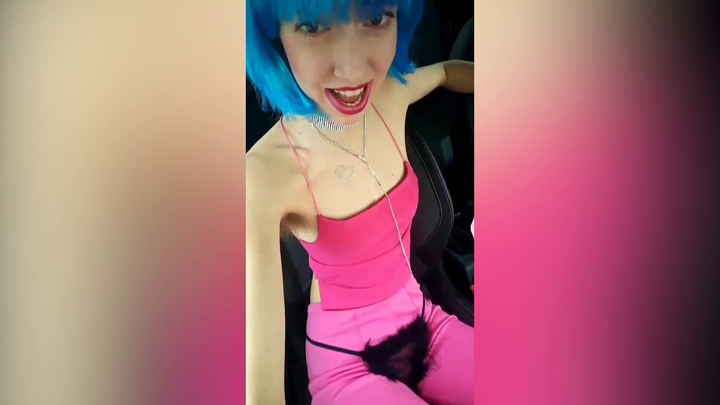 Alex Wortex prišla do JOJky aj so svojím bobrom